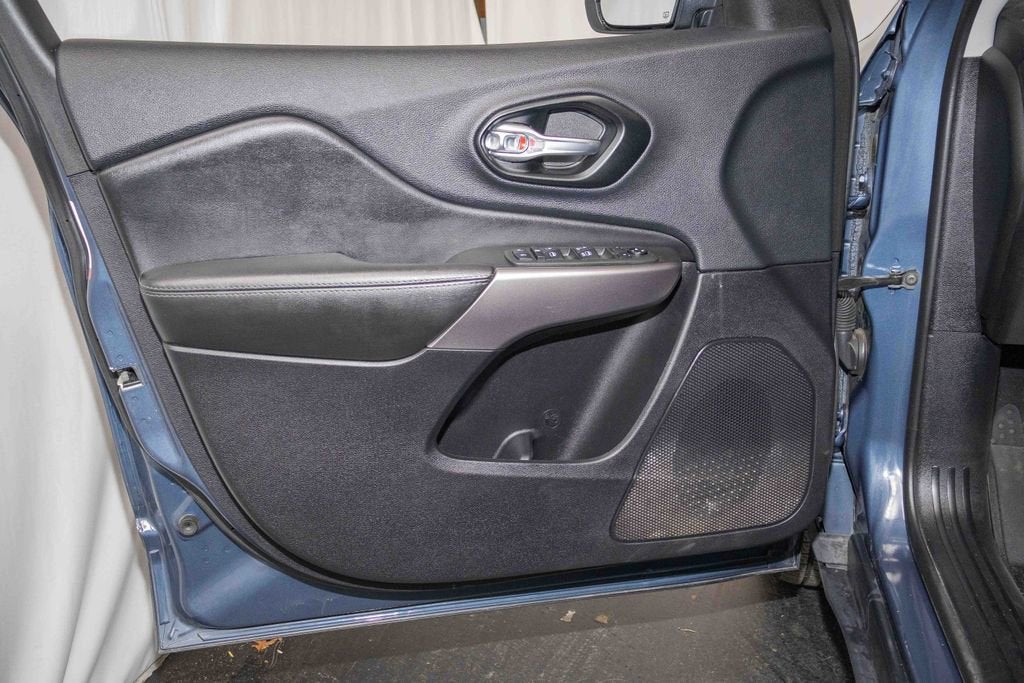 2022 Jeep Cherokee Latitude Lux