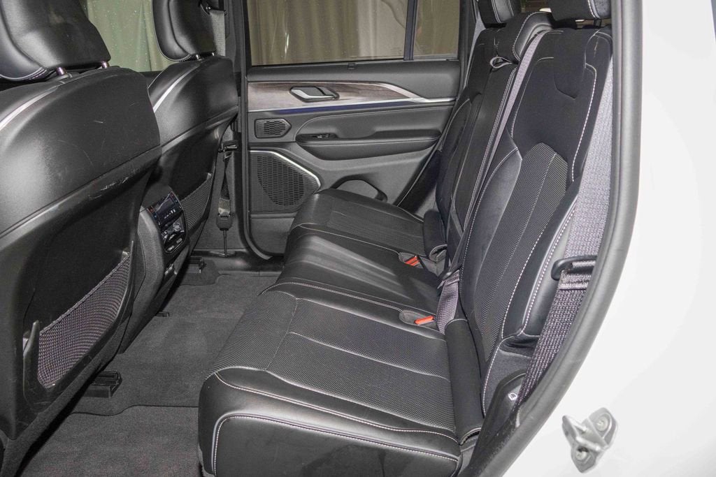 2022 Jeep Grand Cherokee Overland