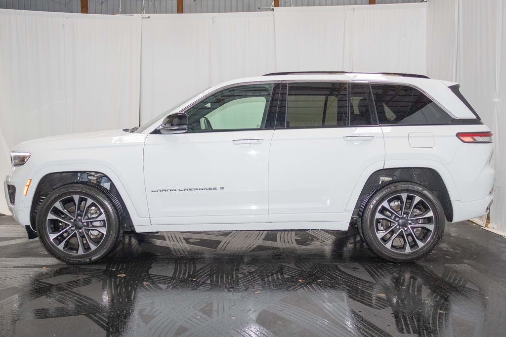 2022 Jeep Grand Cherokee Overland