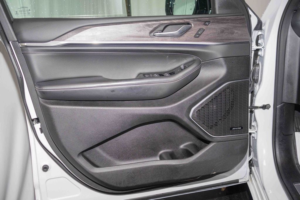 2022 Jeep Grand Cherokee Overland