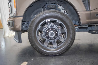 2023 Ford Super Duty F-250 SRW Lariat