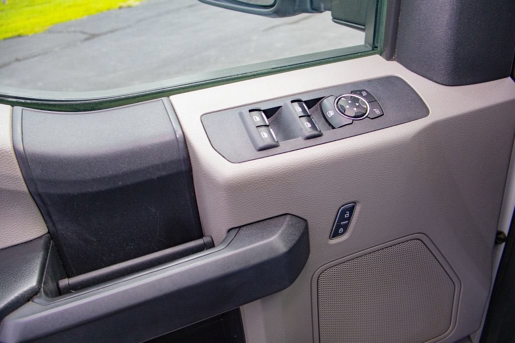 2017 Ford Super Duty F-350 SRW Platinum