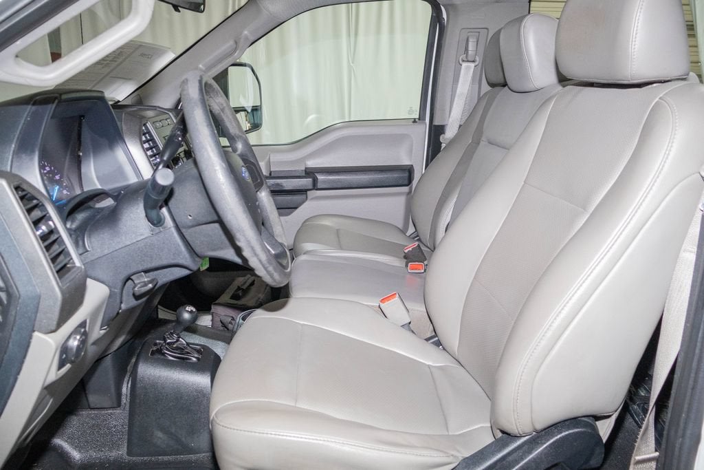 2017 Ford Super Duty F-350 SRW XL