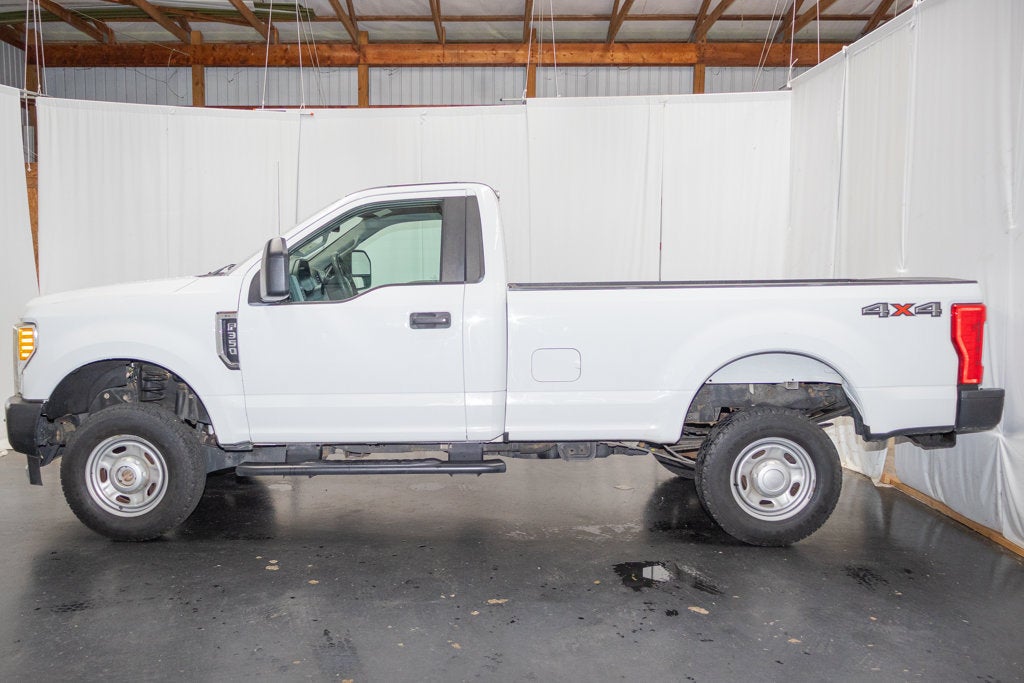 2017 Ford Super Duty F-350 SRW XL
