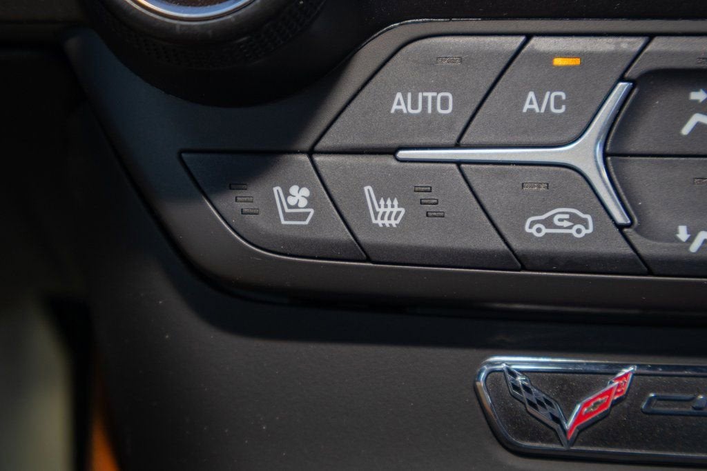 2015 Chevrolet Corvette Stingray Z51 2LT