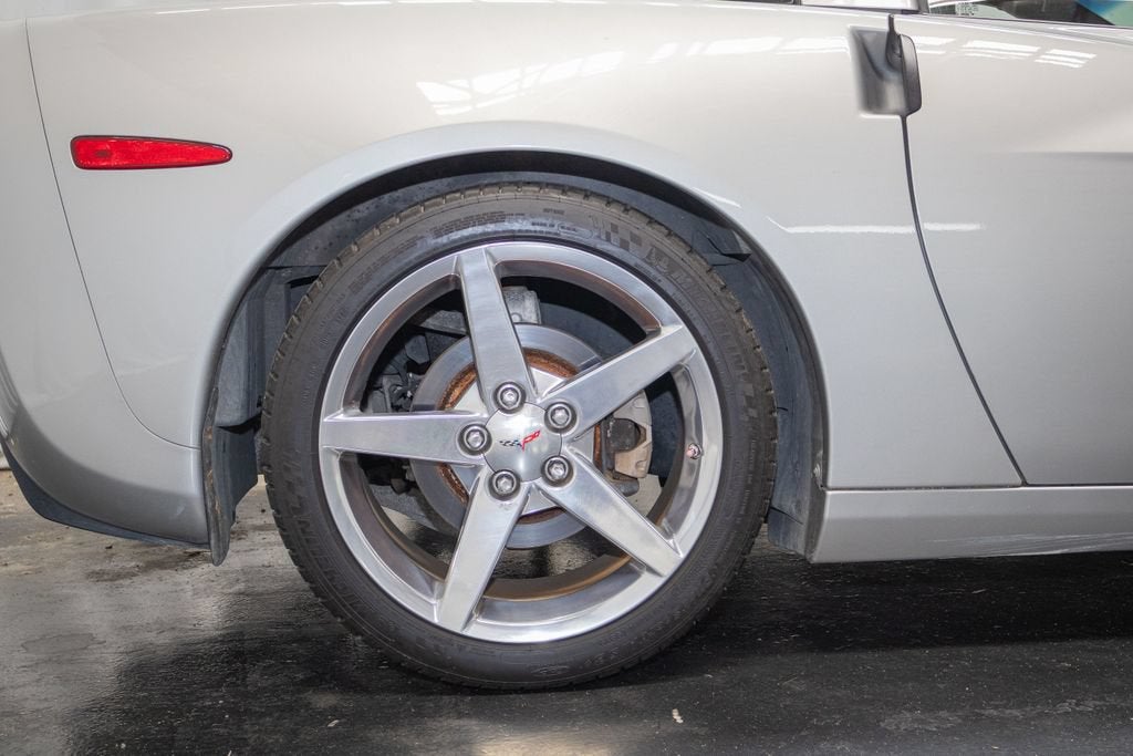 2005 Chevrolet Corvette Base