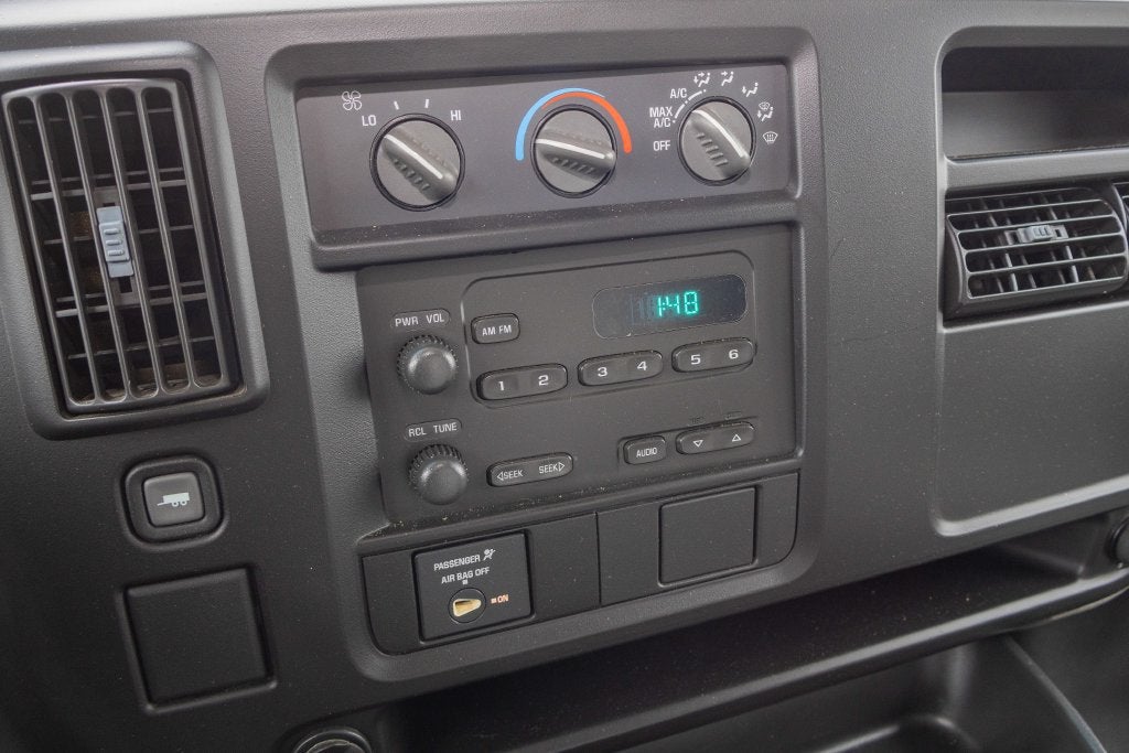 2007 Chevrolet Express Cutaway 3500 C6Y SRW