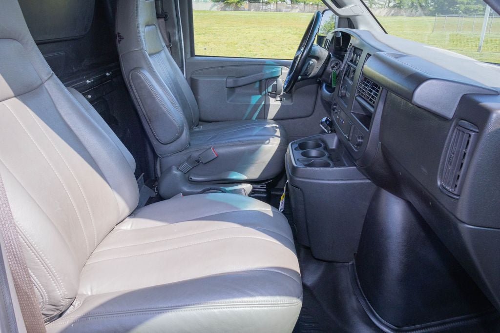 2022 Chevrolet Express Cargo 2500 Base