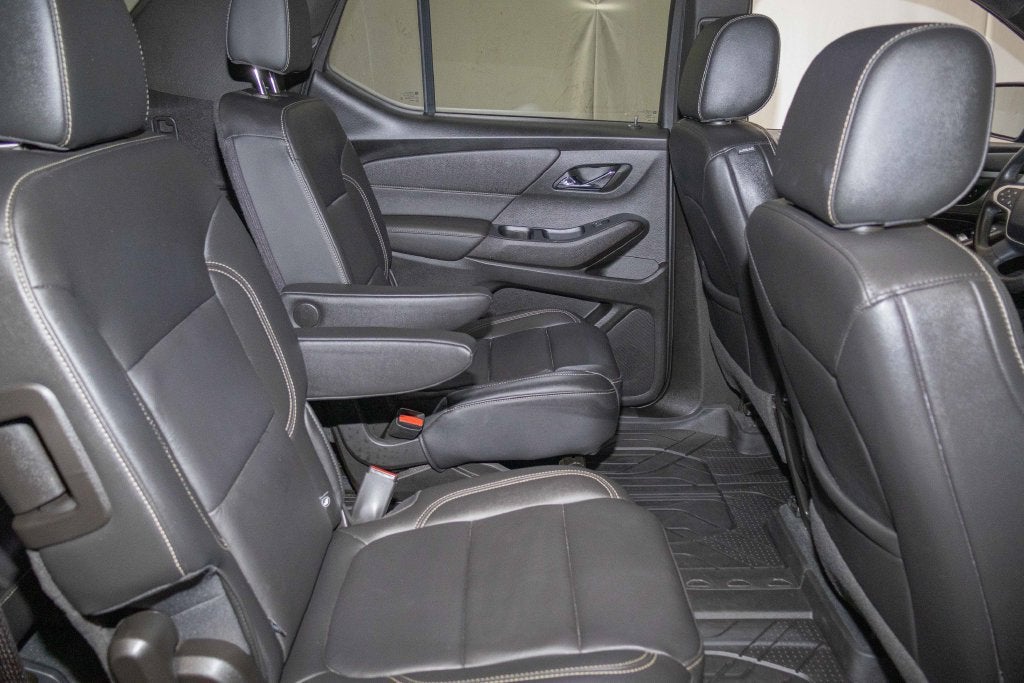 2022 Chevrolet Traverse LT Leather