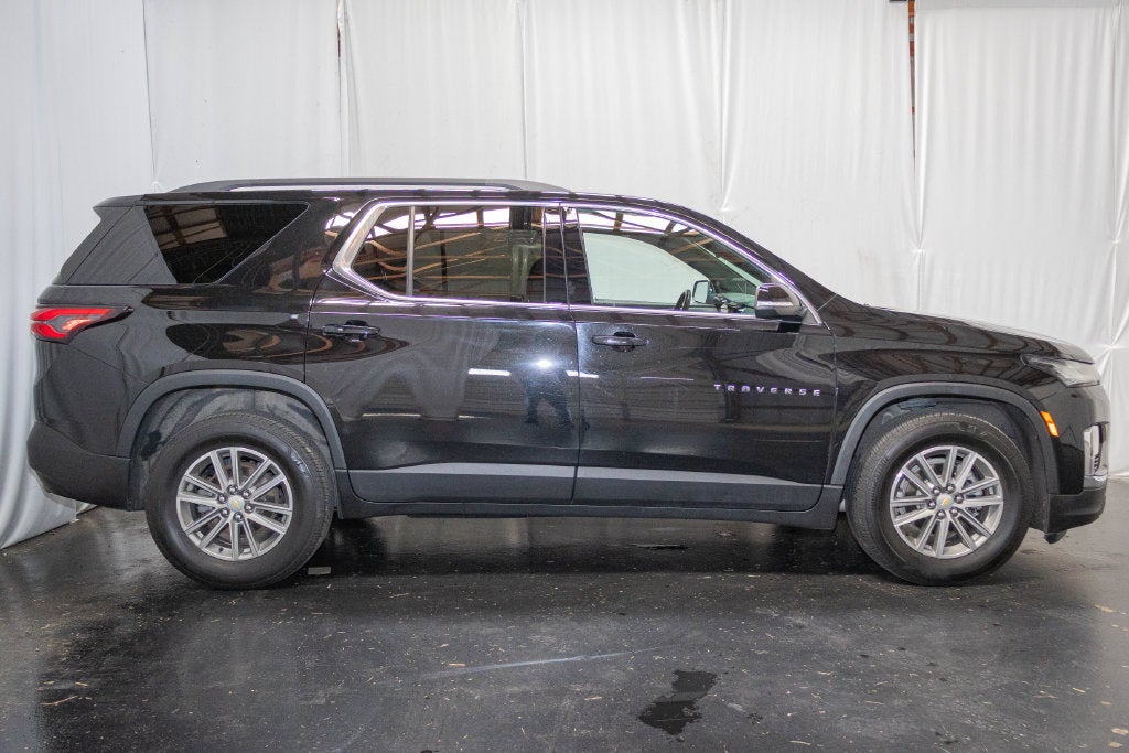 2022 Chevrolet Traverse LT Leather