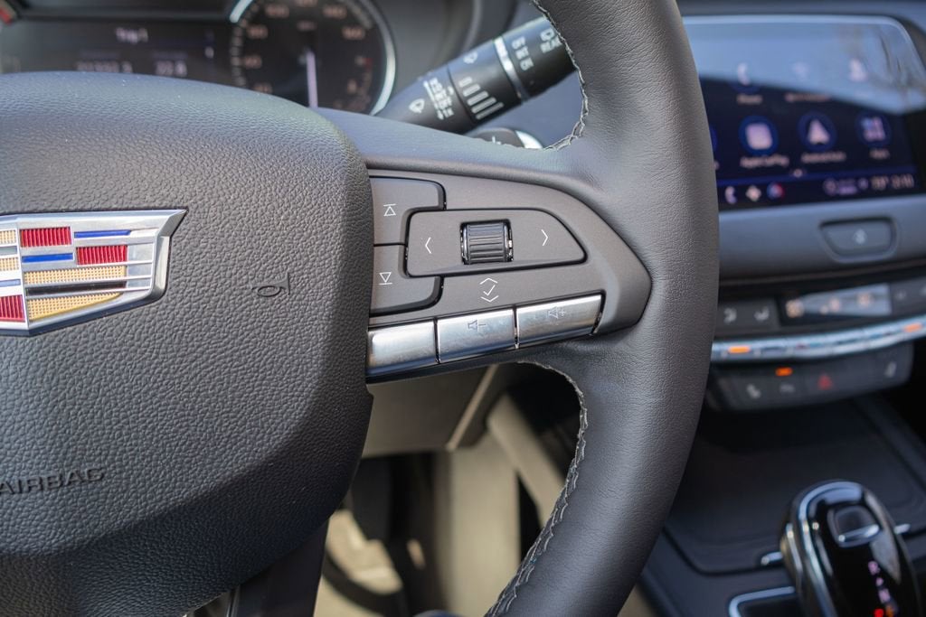 2023 Cadillac XT4 Luxury