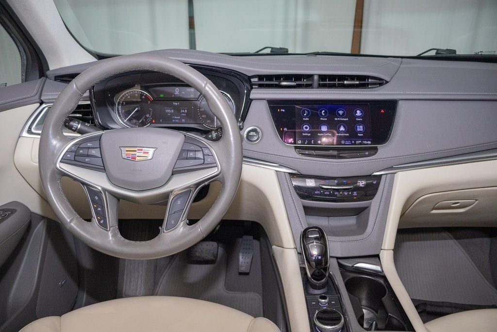 2022 Cadillac XT5 Premium Luxury