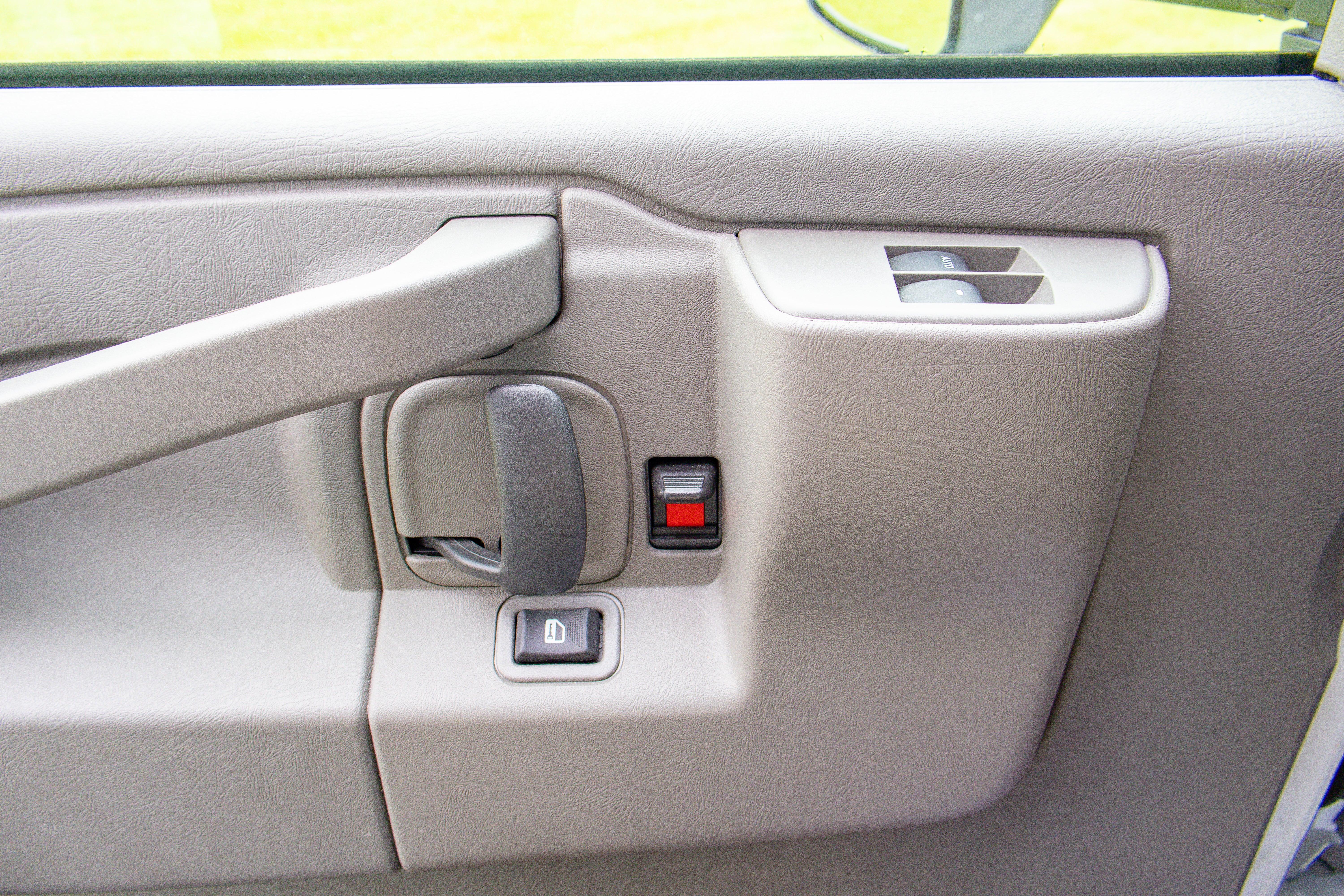 2025 Chevrolet Express Cutaway 3500 Base