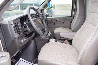 2025 Chevrolet Express Cutaway 3500 Base