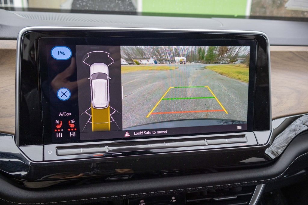 2025 Volkswagen Atlas 2.0T SE w/Technology