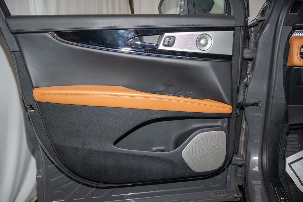 2022 Lincoln Nautilus Black Label