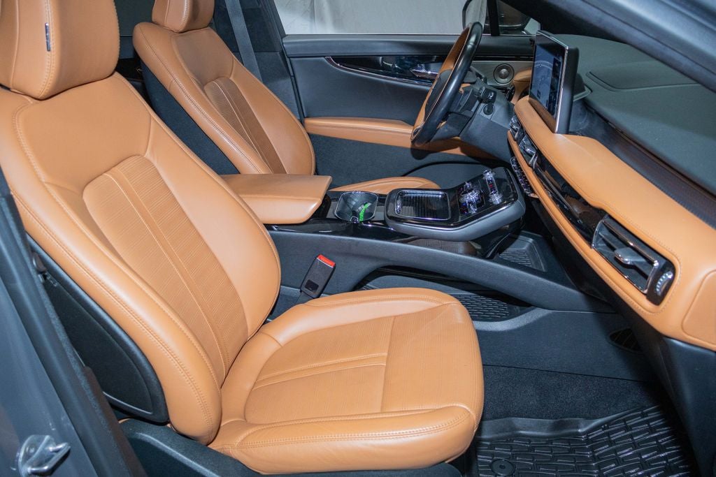 2022 Lincoln Nautilus Black Label