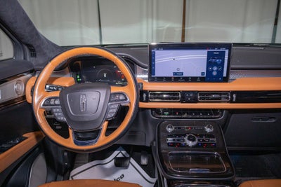2022 Lincoln Nautilus Black Label