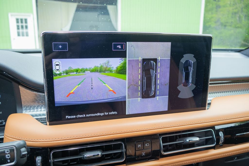 2022 Lincoln Nautilus Black Label