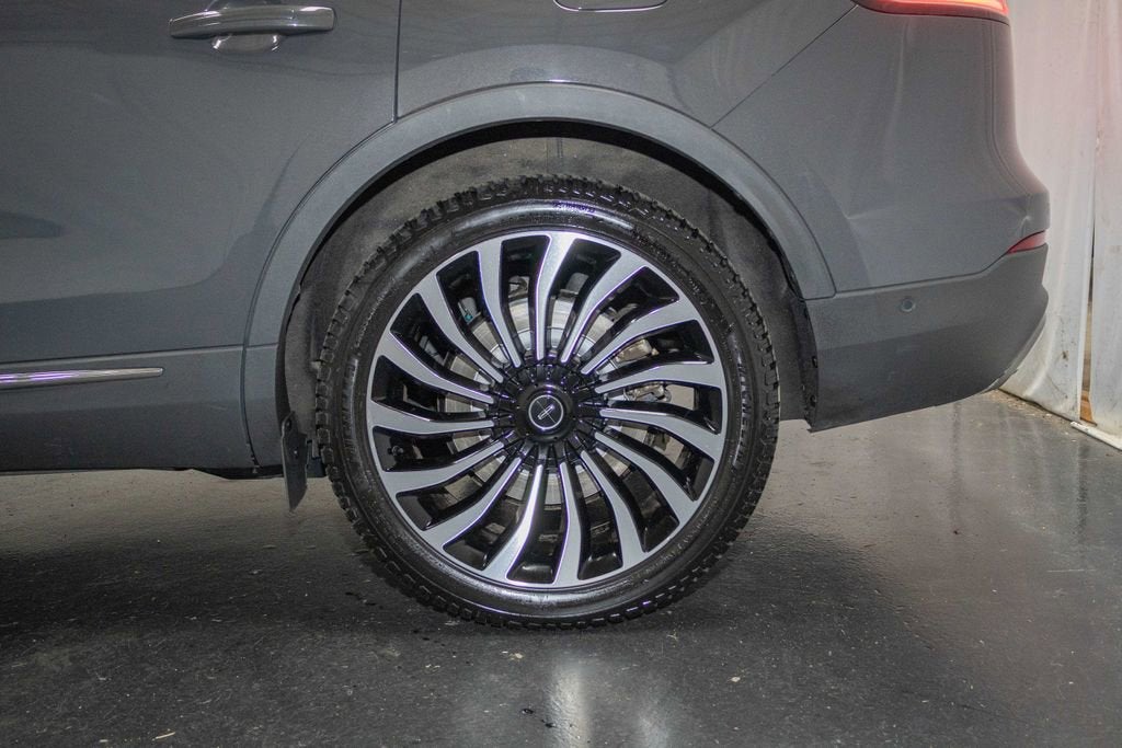 2022 Lincoln Nautilus Black Label