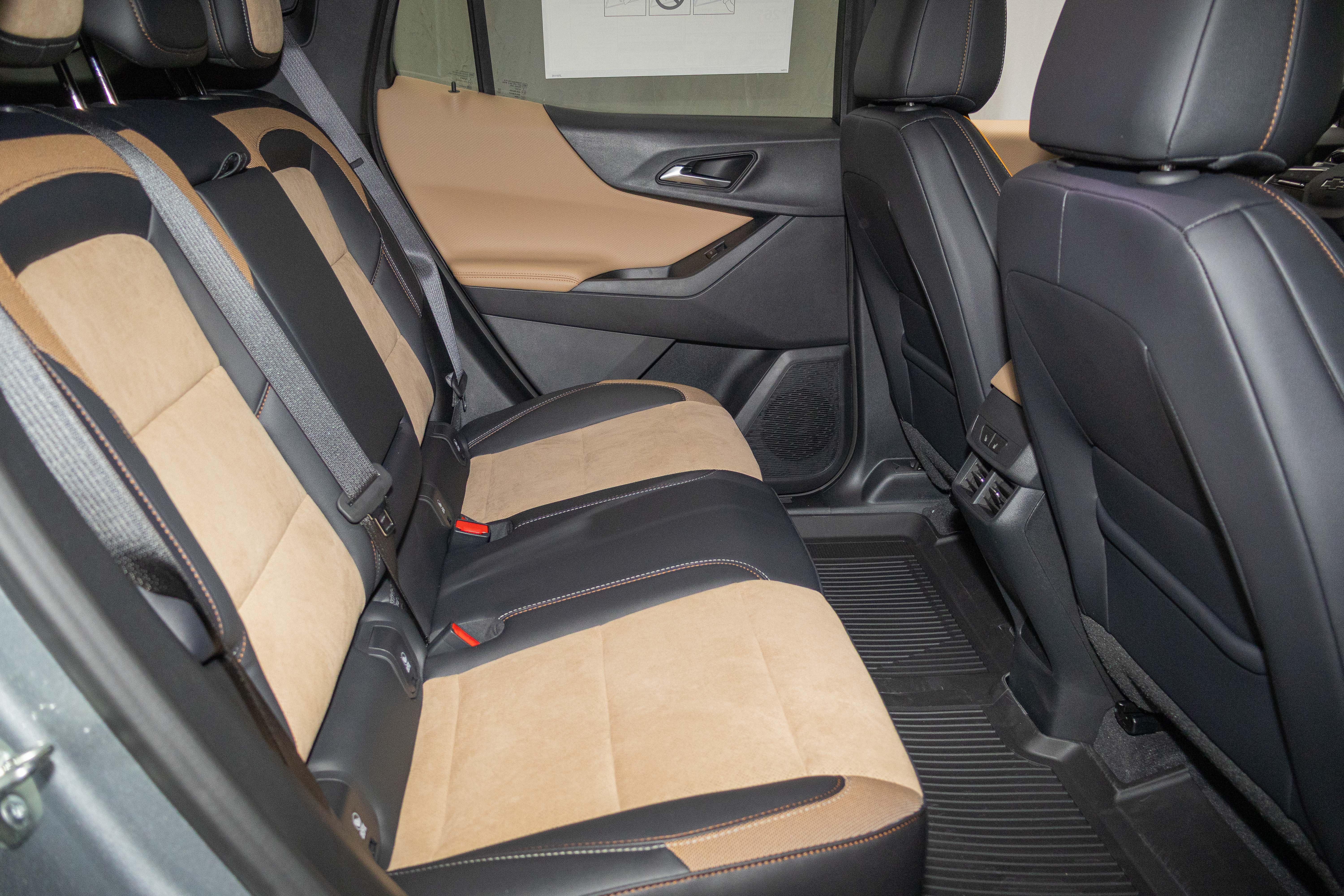 2026 Chevrolet Equinox ACTIV - Photo 11