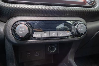 2022 Nissan Kicks SV