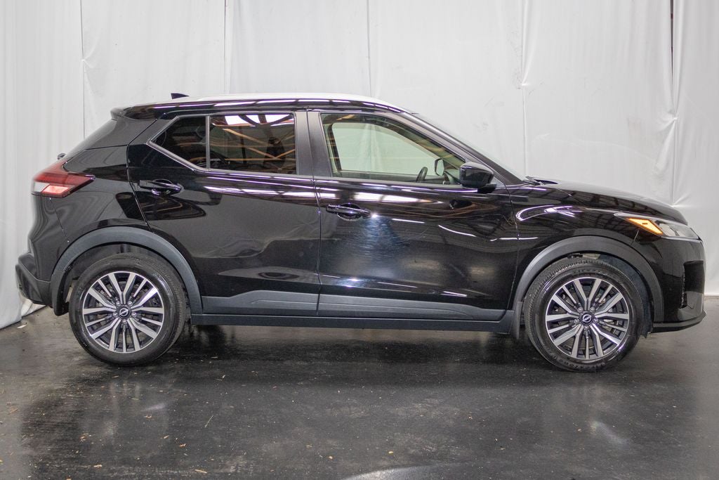 2022 Nissan Kicks SV
