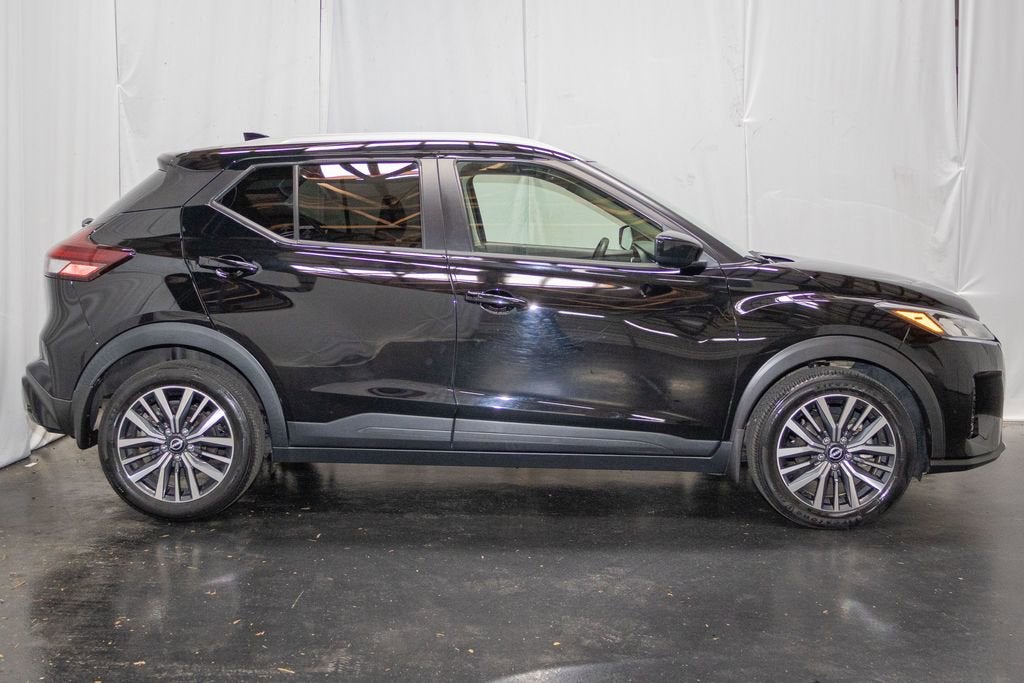2022 Nissan Kicks SV