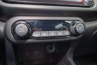 2022 Nissan Kicks SV