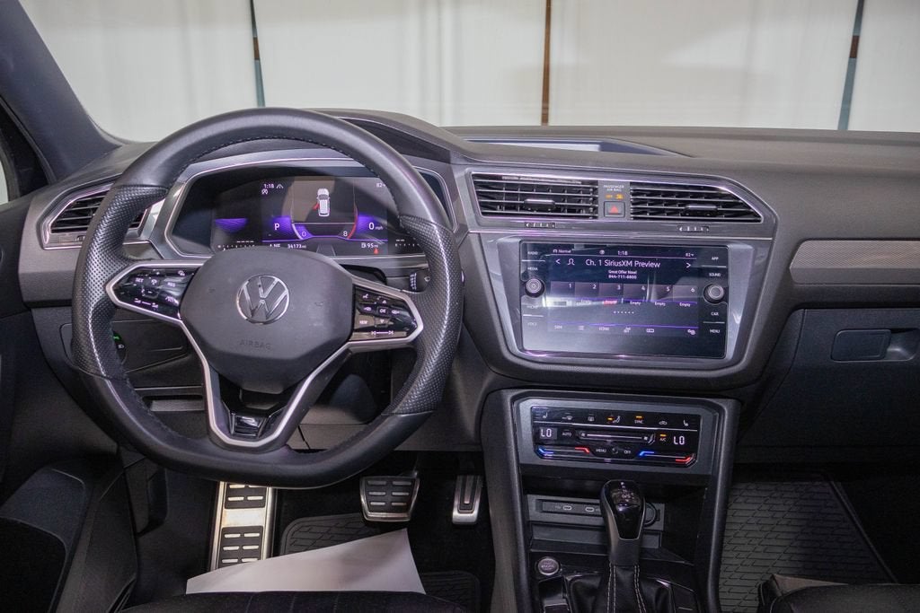 2023 Volkswagen Tiguan SE R-Line Black