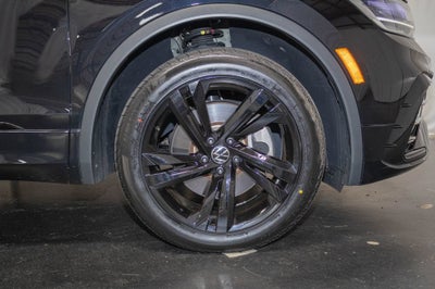 2023 Volkswagen Tiguan SE R-Line Black