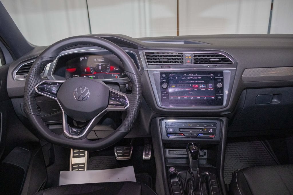 2023 Volkswagen Tiguan SE R-Line Black