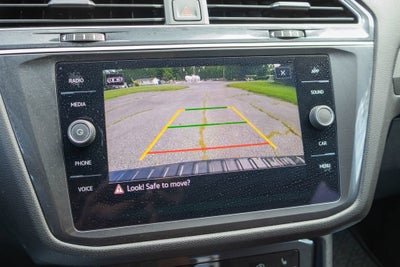 2023 Volkswagen Tiguan SE R-Line Black