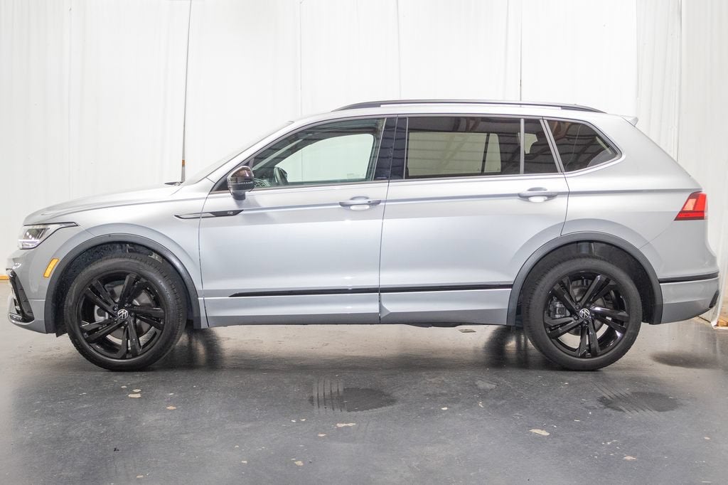 2023 Volkswagen Tiguan SE R-Line Black