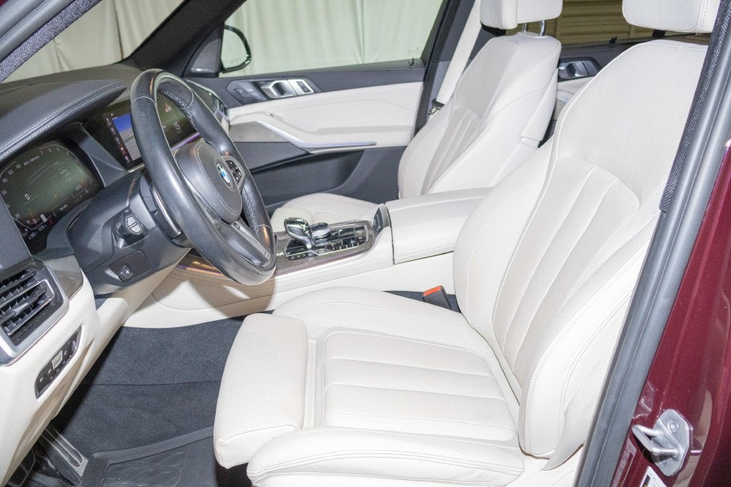 2021 BMW X5 M50i
