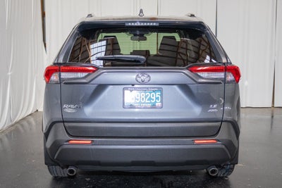 2020 Toyota RAV4 LE