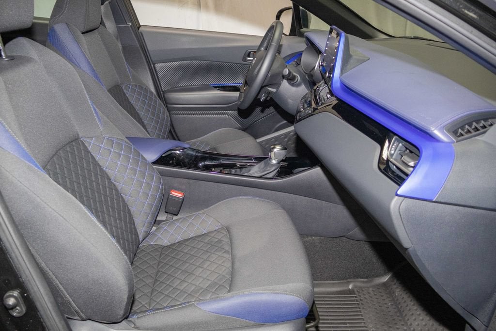 2020 Toyota C-HR LE
