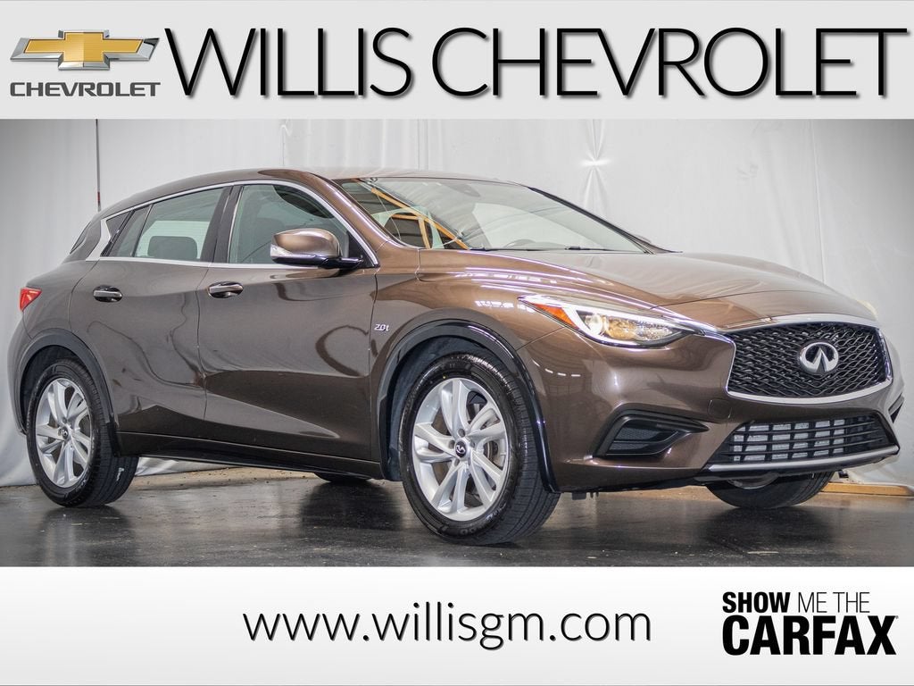 2017 INFINITI QX30 Luxury
