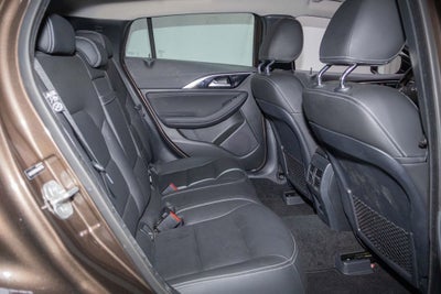 2017 INFINITI QX30 Luxury