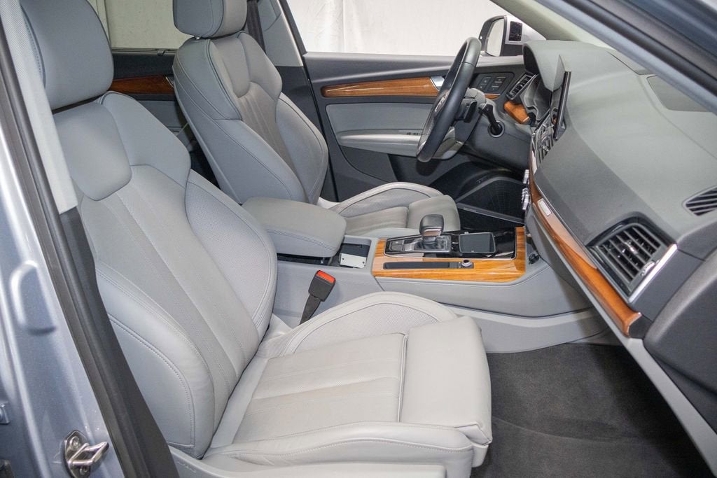 2023 Audi Q5 S line Prestige