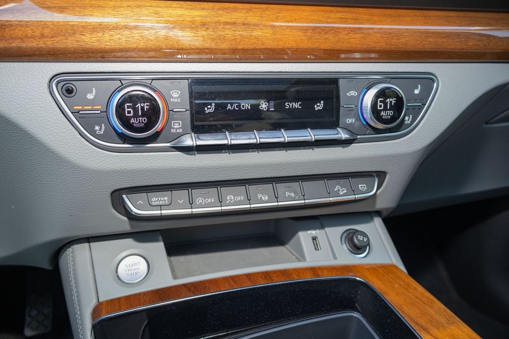 2023 Audi Q5 S line Prestige