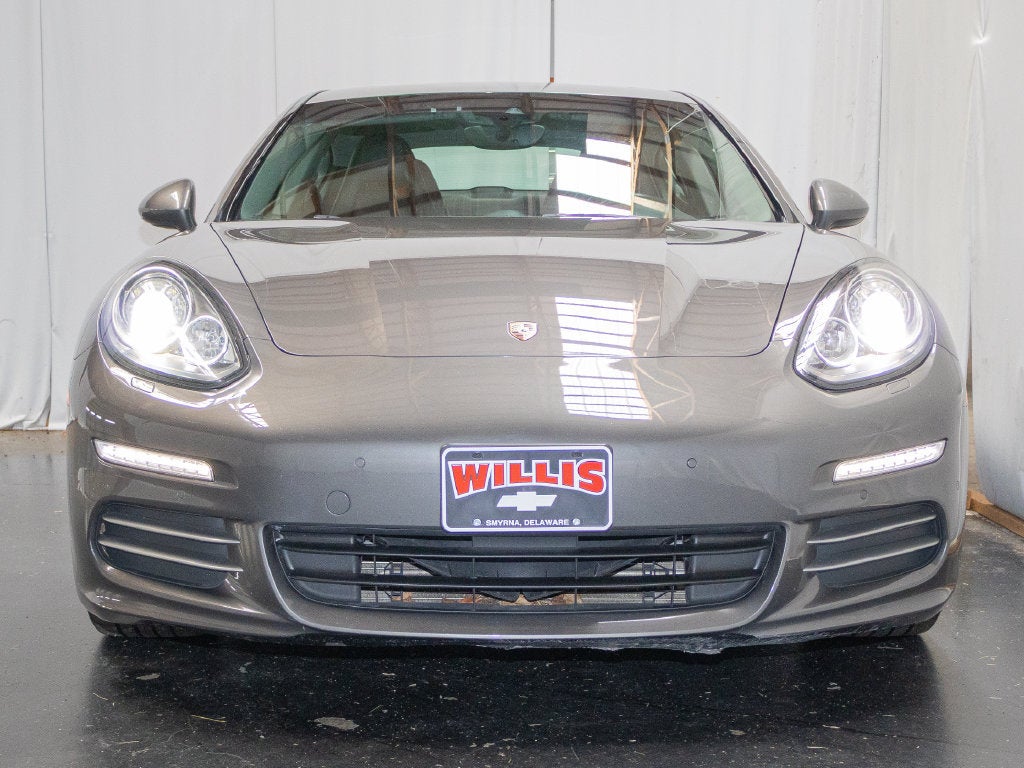 2015 Porsche Panamera 4