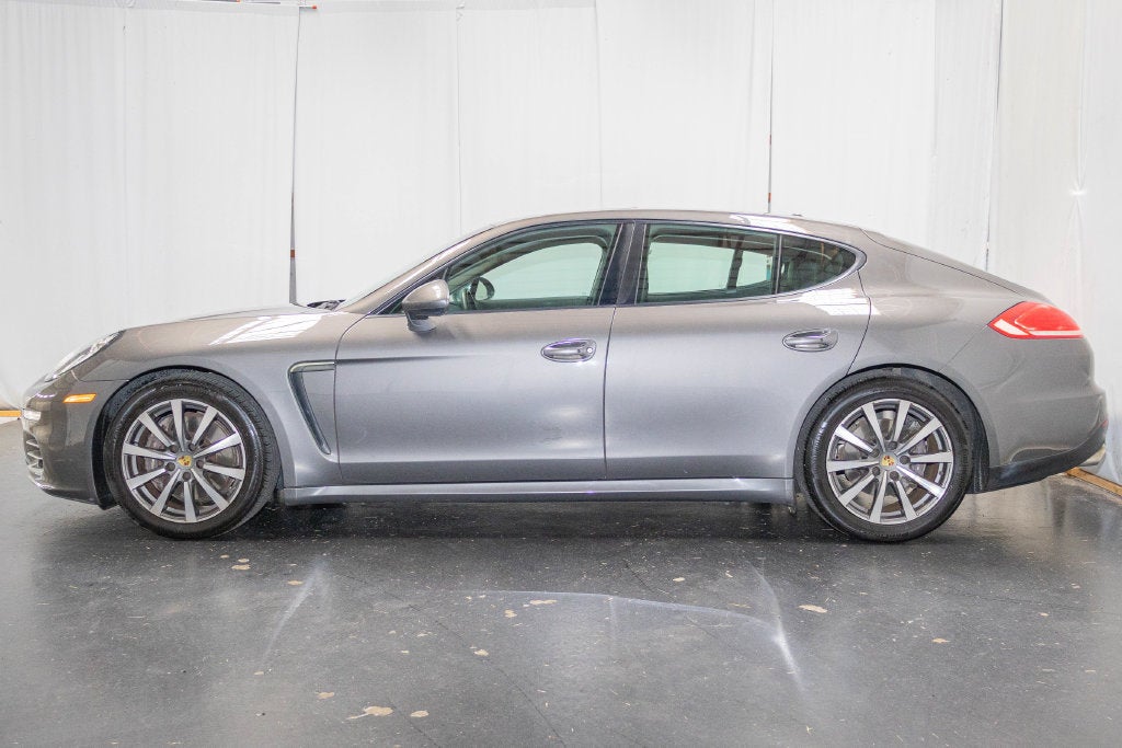 2015 Porsche Panamera 4