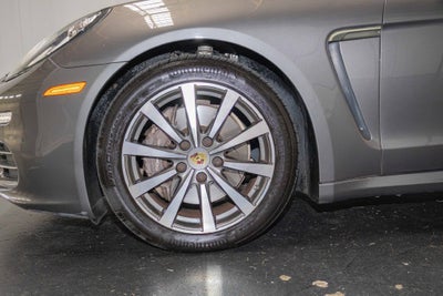 2015 Porsche Panamera 4