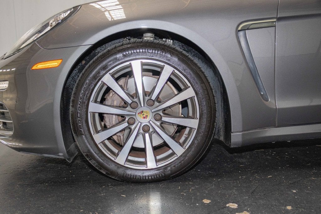 2015 Porsche Panamera 4