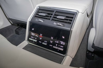 2023 Porsche Panamera Base