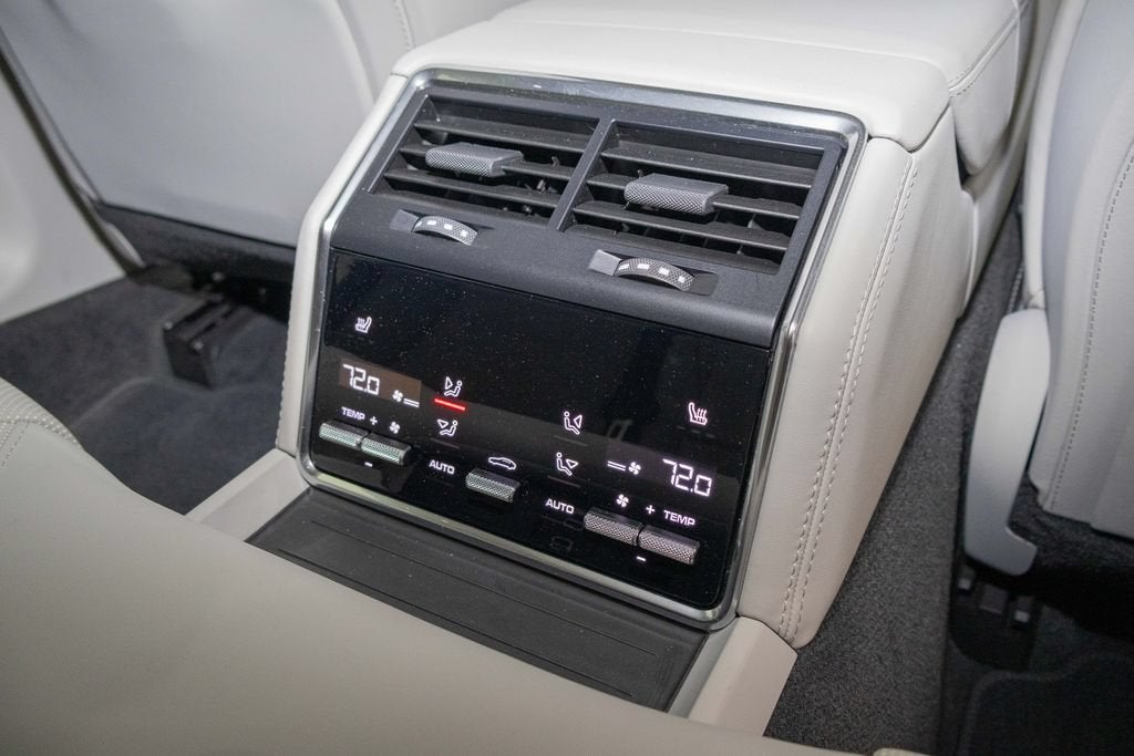 2023 Porsche Panamera Base
