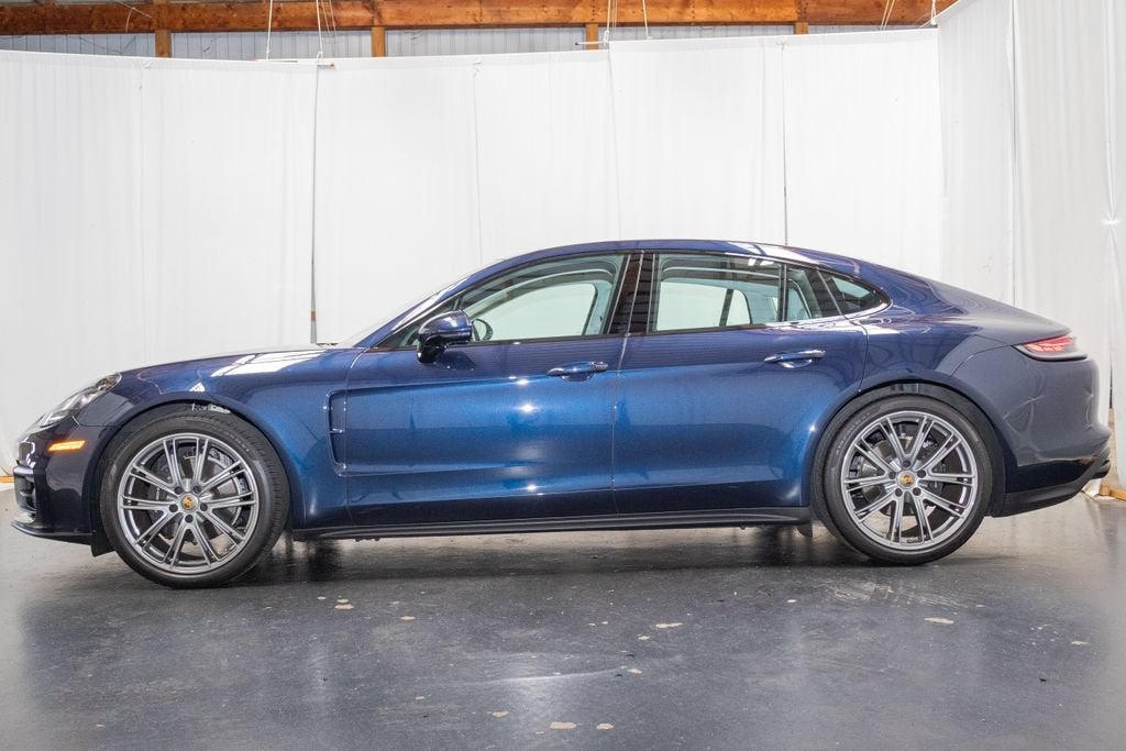 2023 Porsche Panamera Base