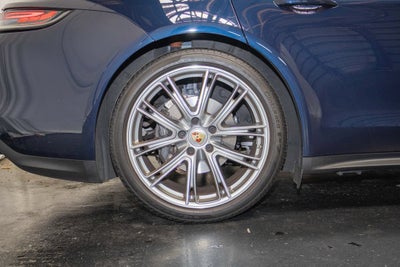 2023 Porsche Panamera Base